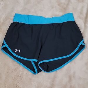 UNDER ARMOUR UA BLACK WITH TURQUOISE HEATGEAT FITTED RUNNING SHORTS, SIZE LARGE